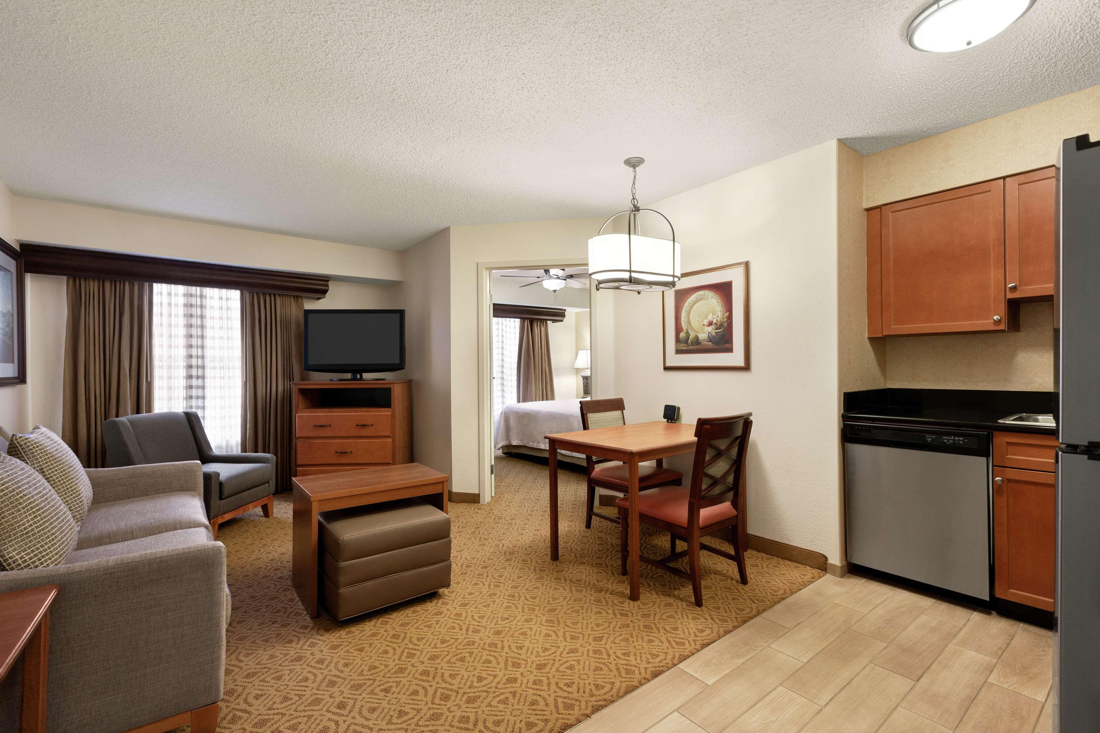 Homewood Suites By Hilton Dallas-Park Central Area Exteriör bild