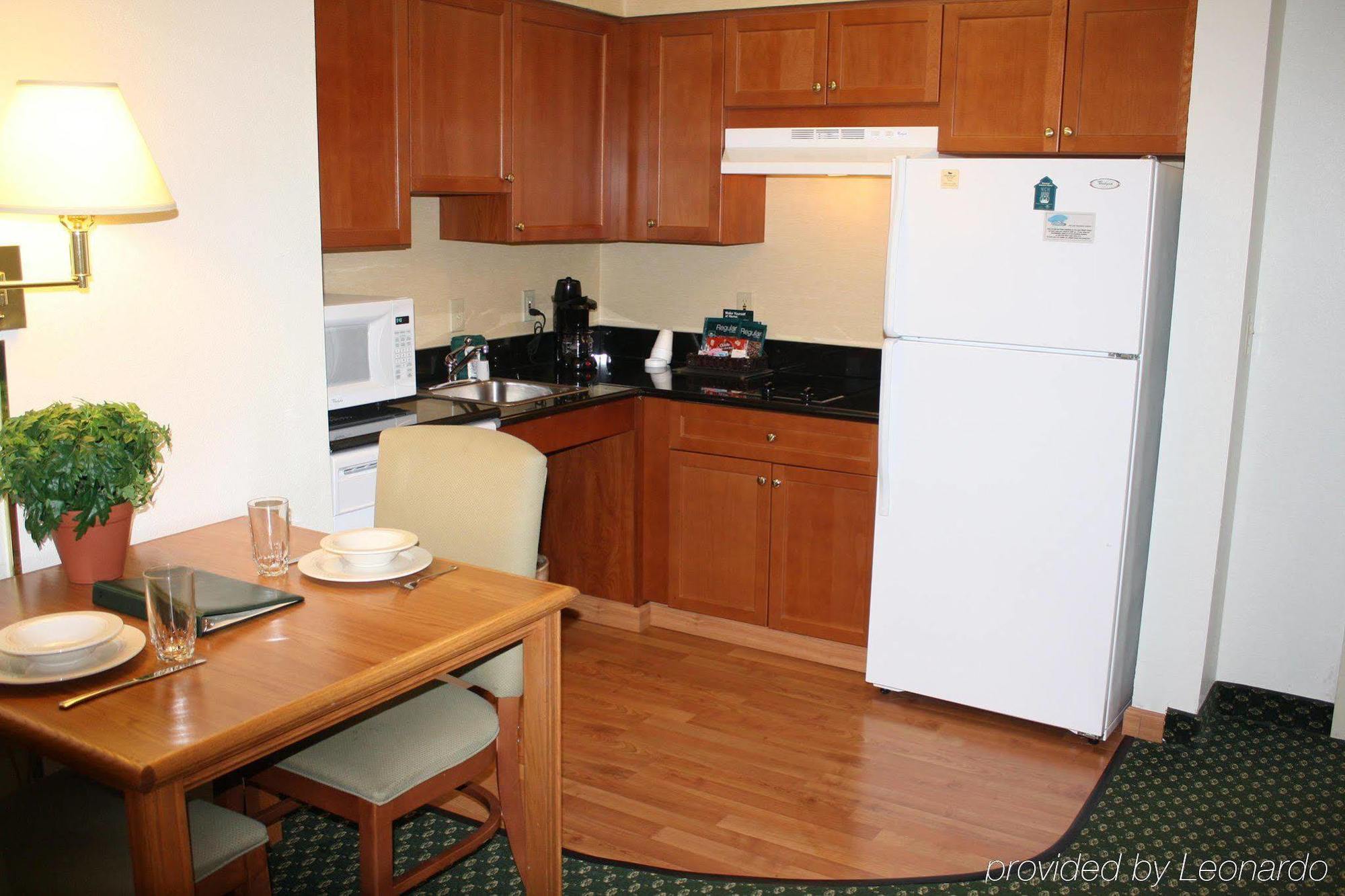 Homewood Suites By Hilton Dallas-Park Central Area Rum bild